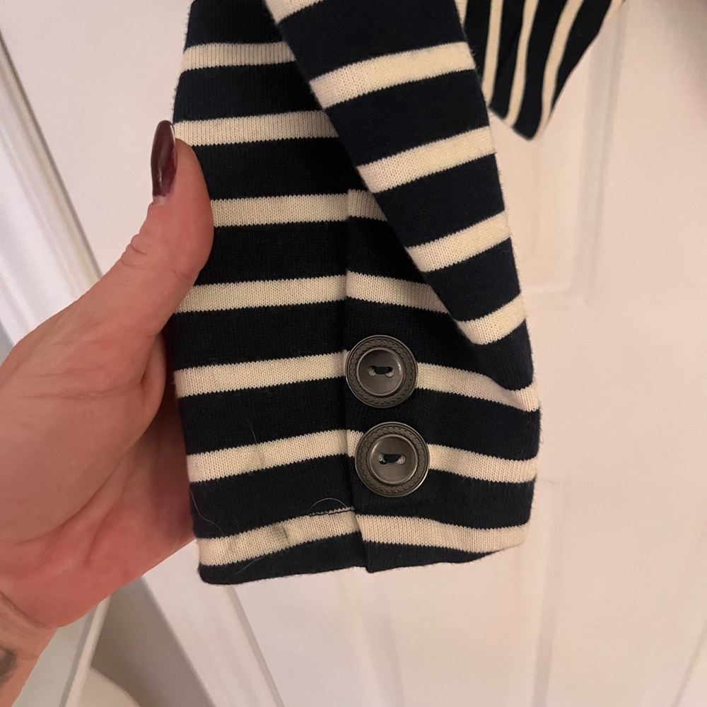 Blazer - Picture 4 of 6